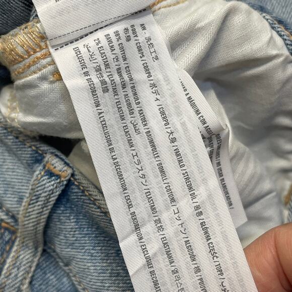 Hollister Women ultra high rise dad jean sz 0R 24x31 distress light wash stretch - Picture 12 of 12